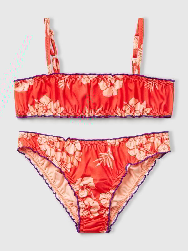 Bikini de playa con estampado floral. Niña
