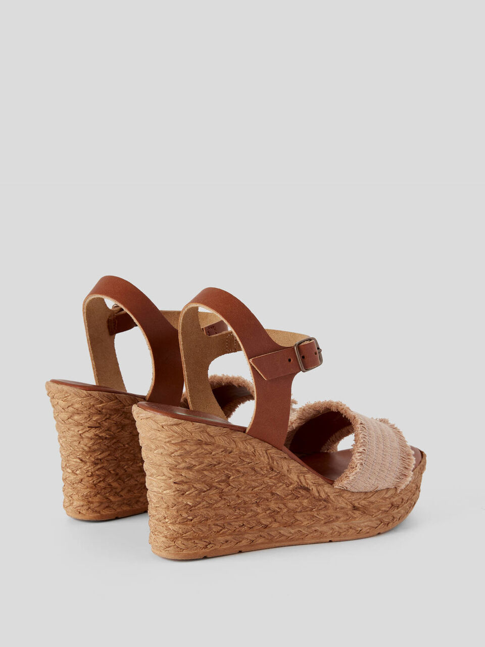 Sandalias con cuña de efecto cuerda image number 2