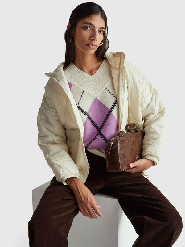 Suéter con incrustaciones de diamantes Suéter con incrustaciones de diamantes Mujer