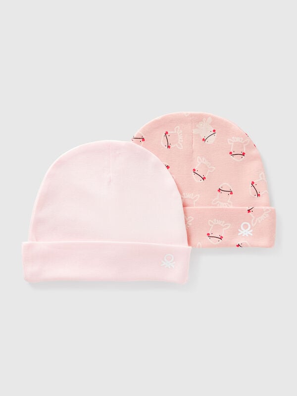 Dos gorros de algodón . Recién nacidos