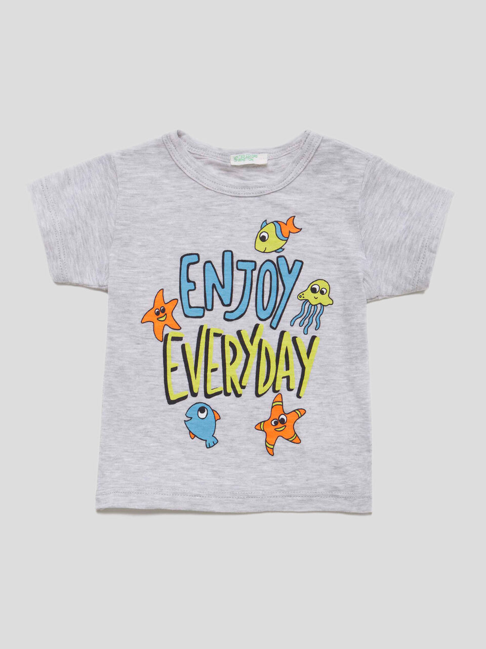 Camiseta con estampado flúor image number 1