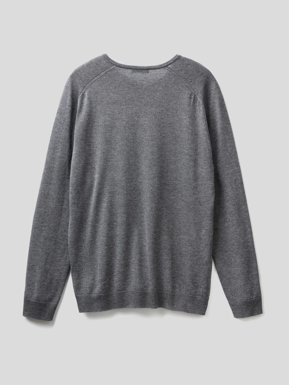 Jersey con escote de pico image number 2