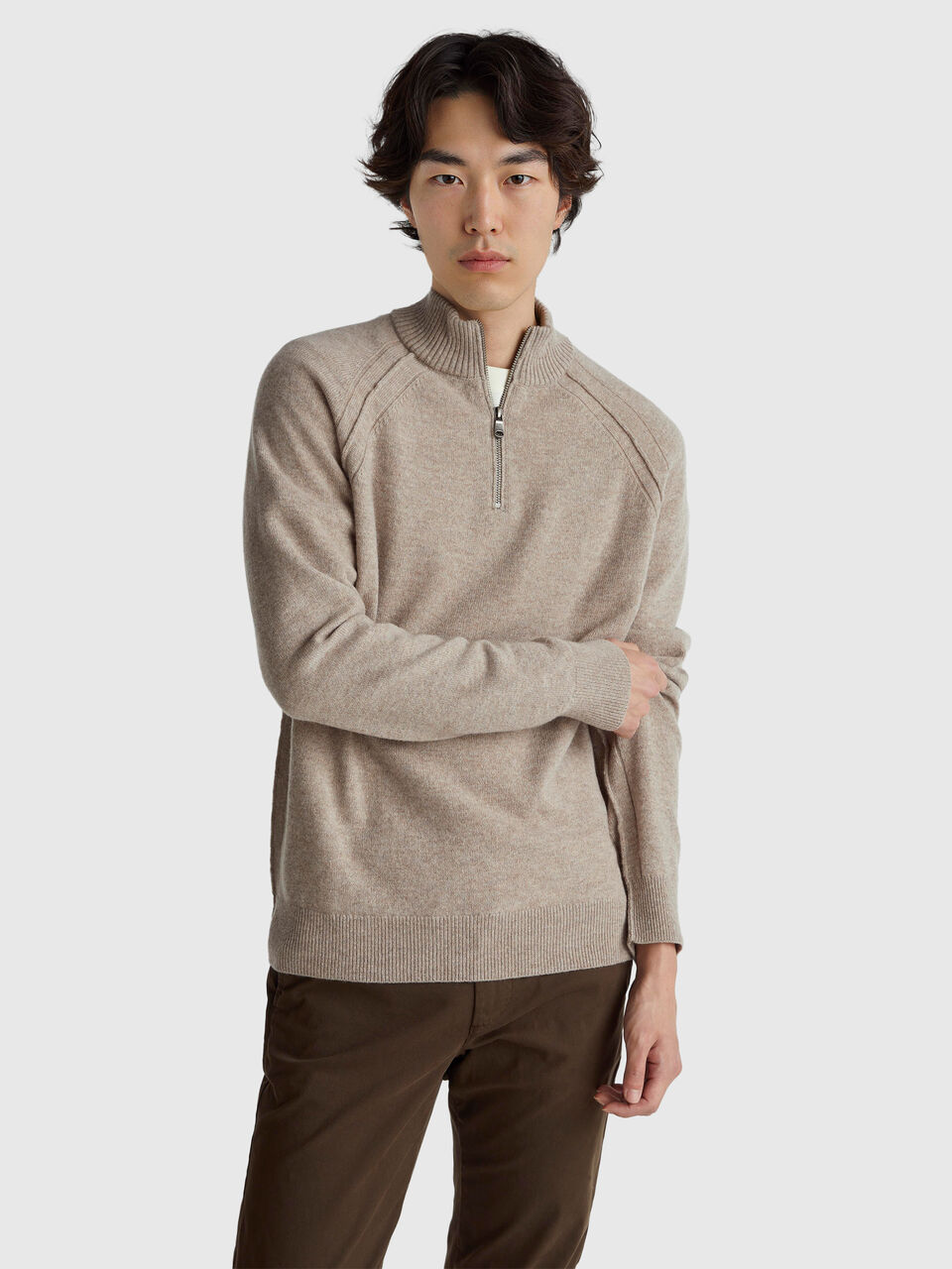 TURTLE NECK SWEATER Hombre image number null