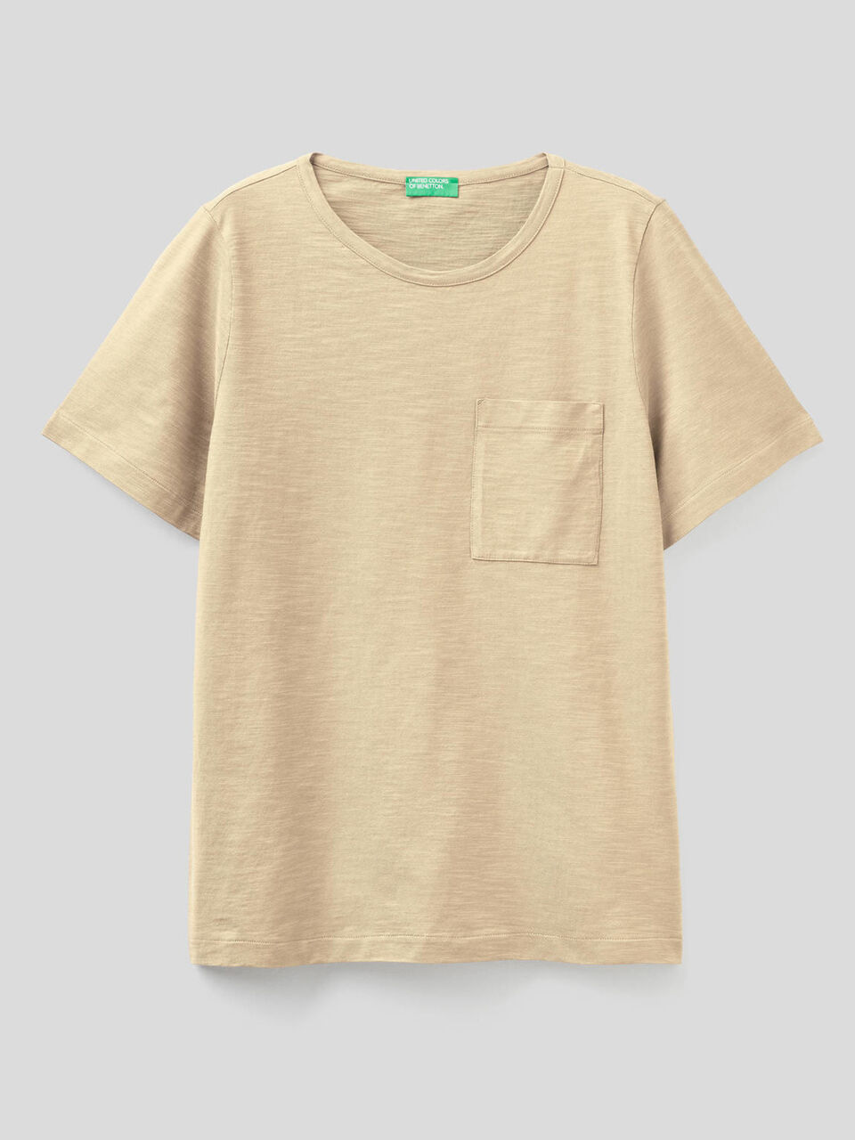 Camiseta lisa con bolsillo image number 1