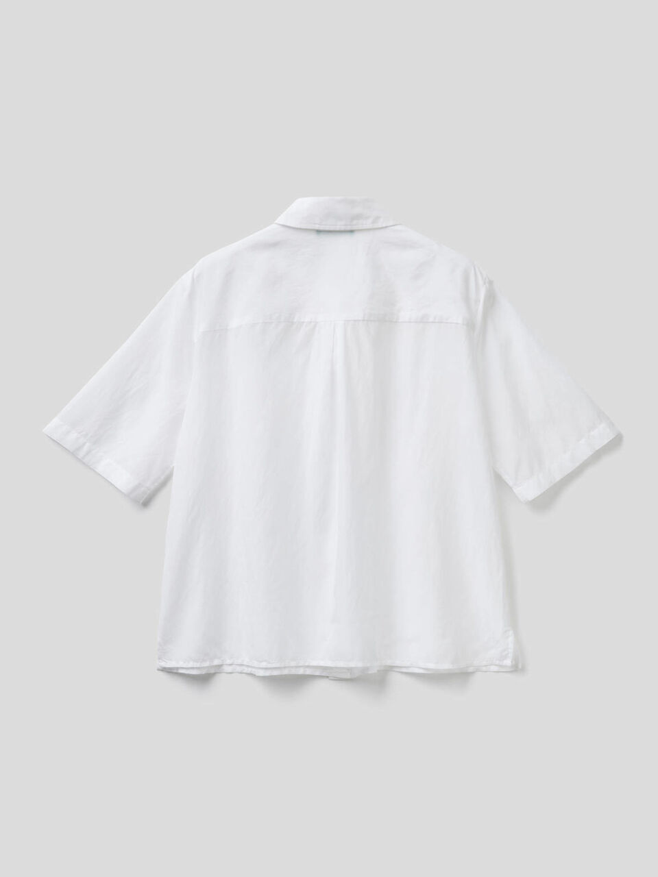 Camisa ligera de manga corta image number 2