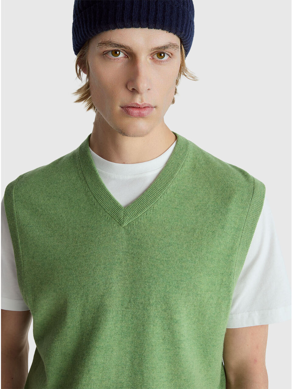 S/L V NECK SWEATER Hombre image number null