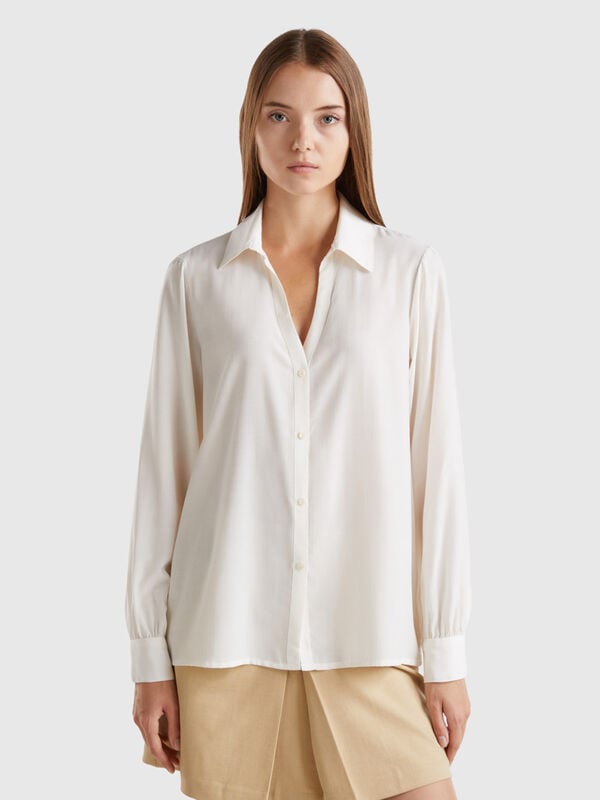 Camisa con escote de pico Mujer