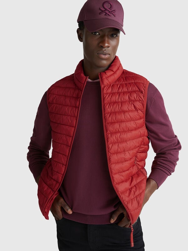 Chaqueta acolchada sin mangas de corte regular Hombre
