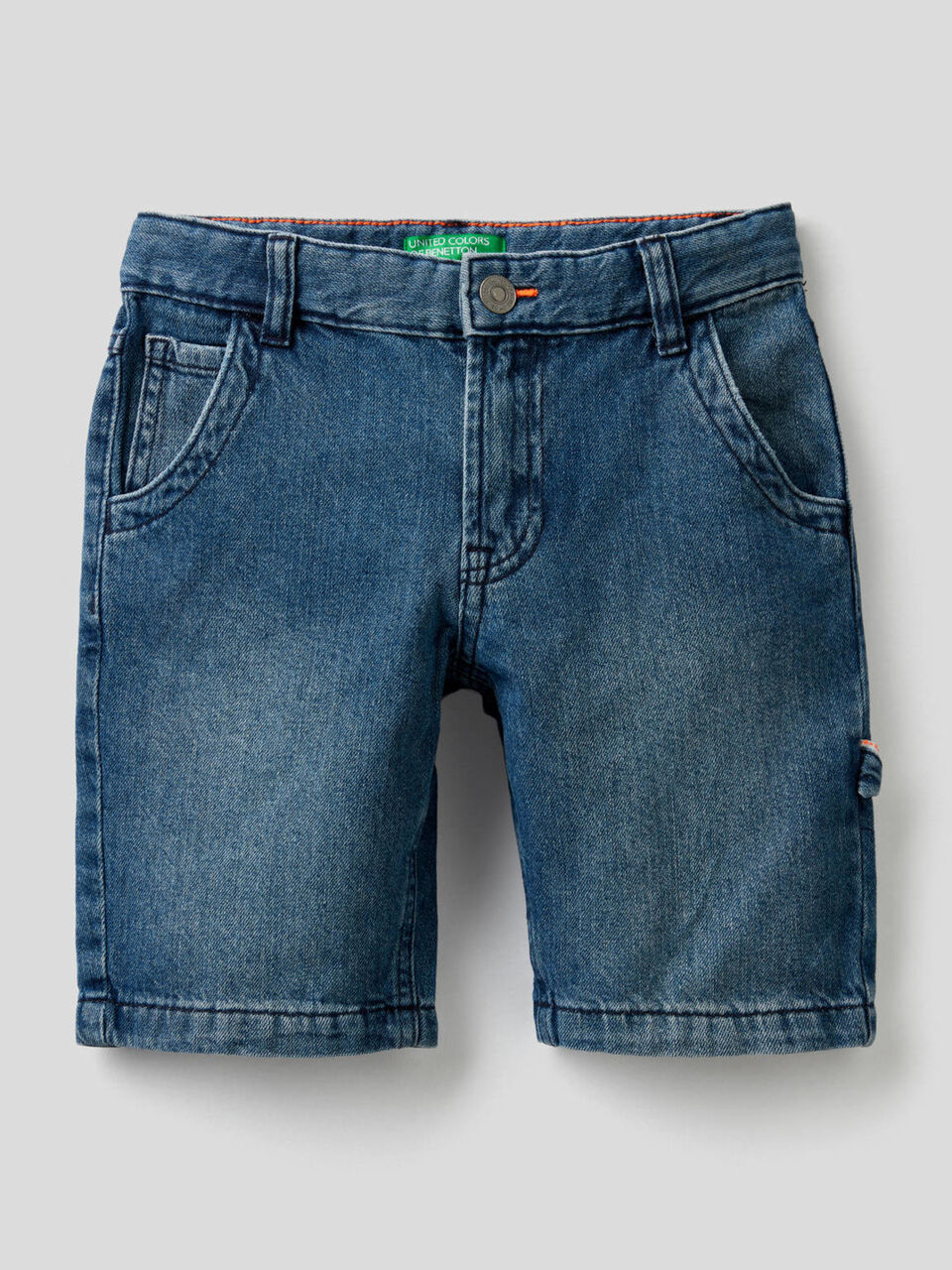 Pantalón corto en denim de 100% algodón image number 1