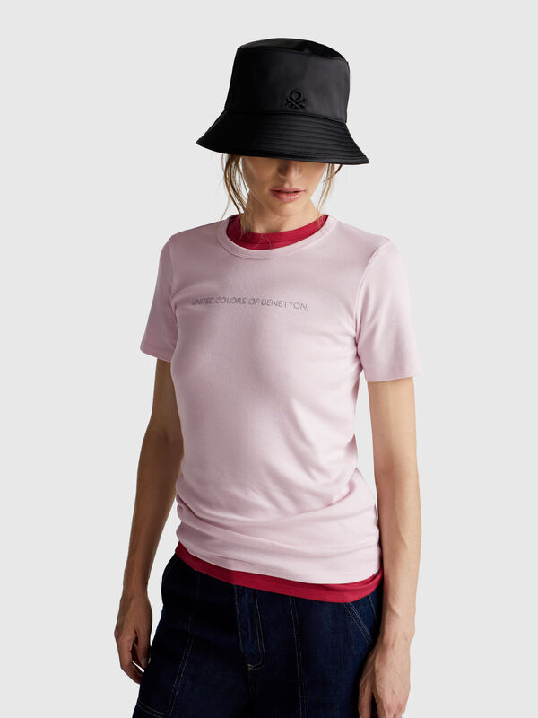 Camiseta 100% algodón con estampado de logotipo con purpurina. Mujer