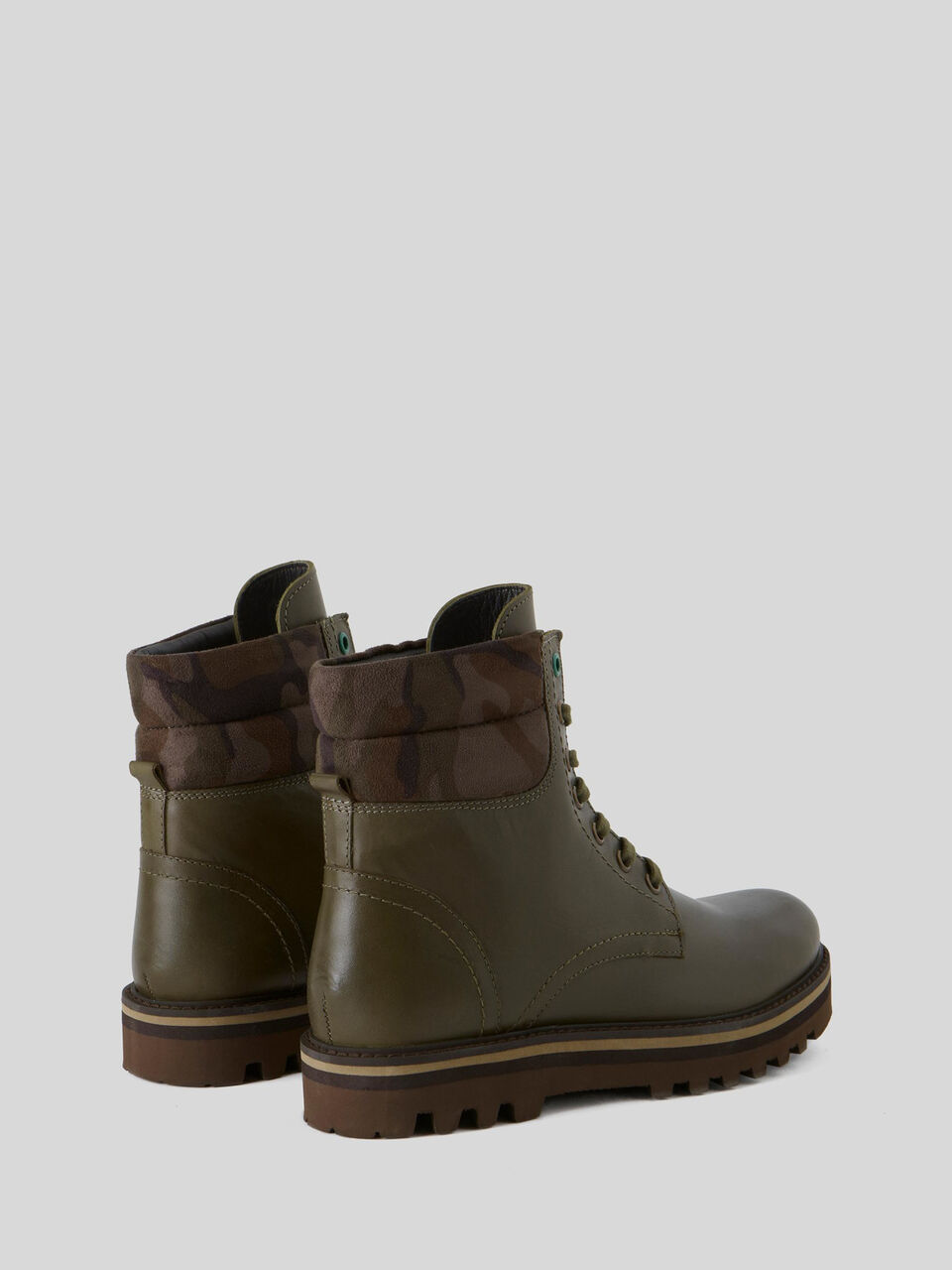 Botas de piel image number 2
