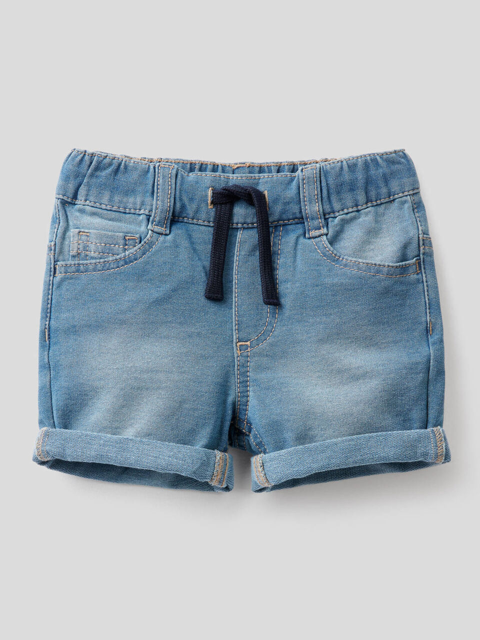Pantalón corto de felpa de efecto denim image number 1