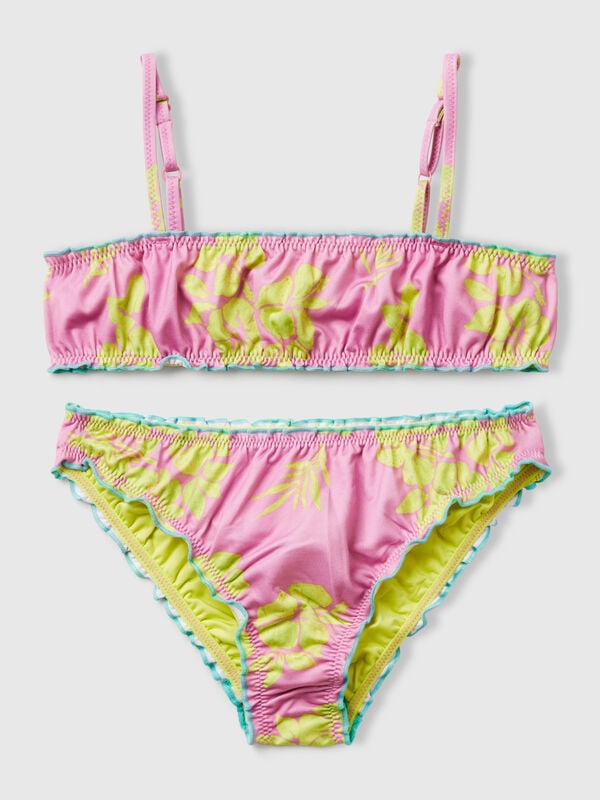 Bikini de playa con estampado floral. Niña
