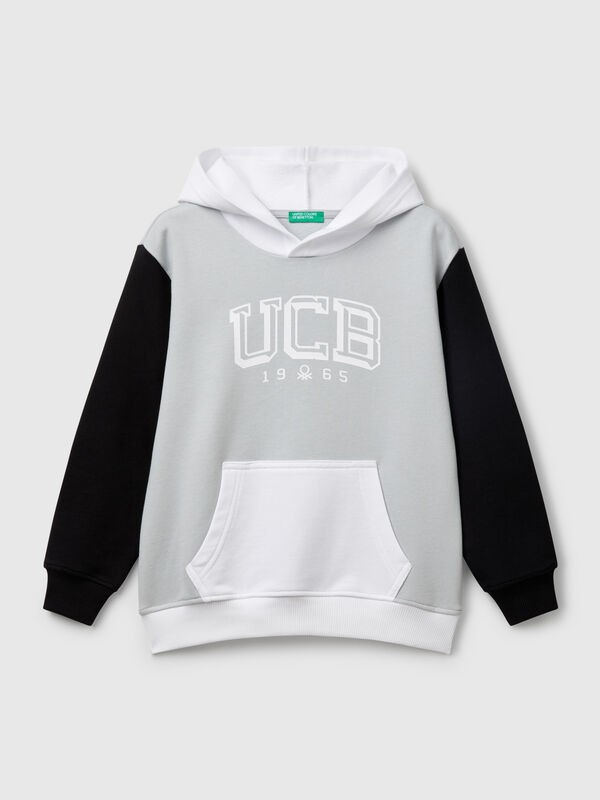 Sudadera con estampado y capucha  Niño