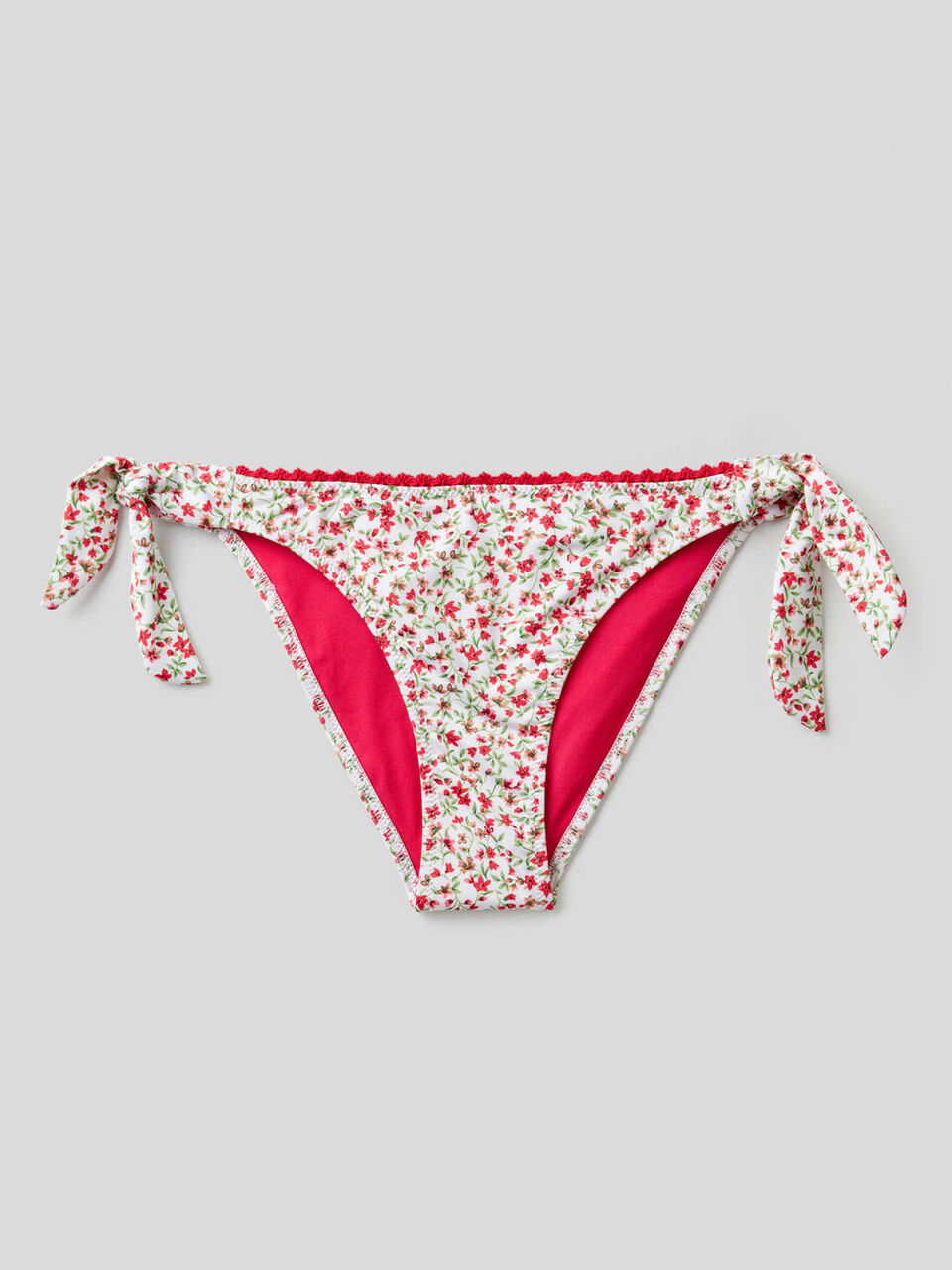Braguita de bikini con vivo de crochet image number 1