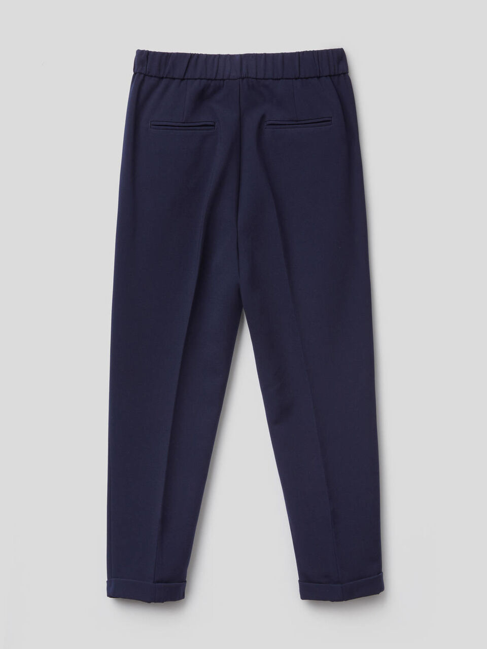 Pantalón con raya central image number 2