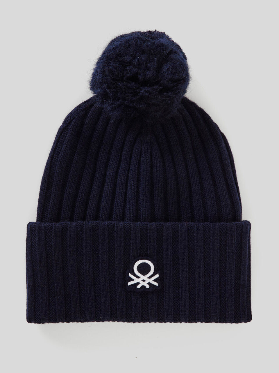 Gorro con logotipo y pompón image number 1