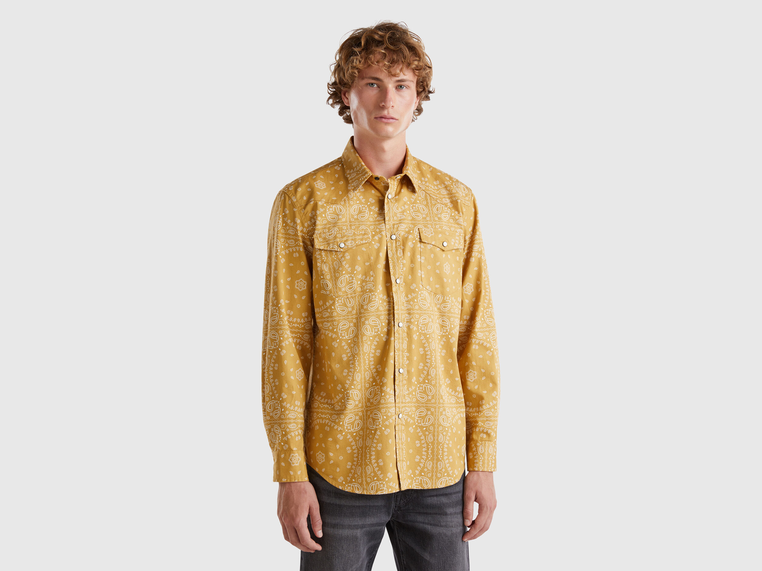 Benetton hombre rebajas 2025