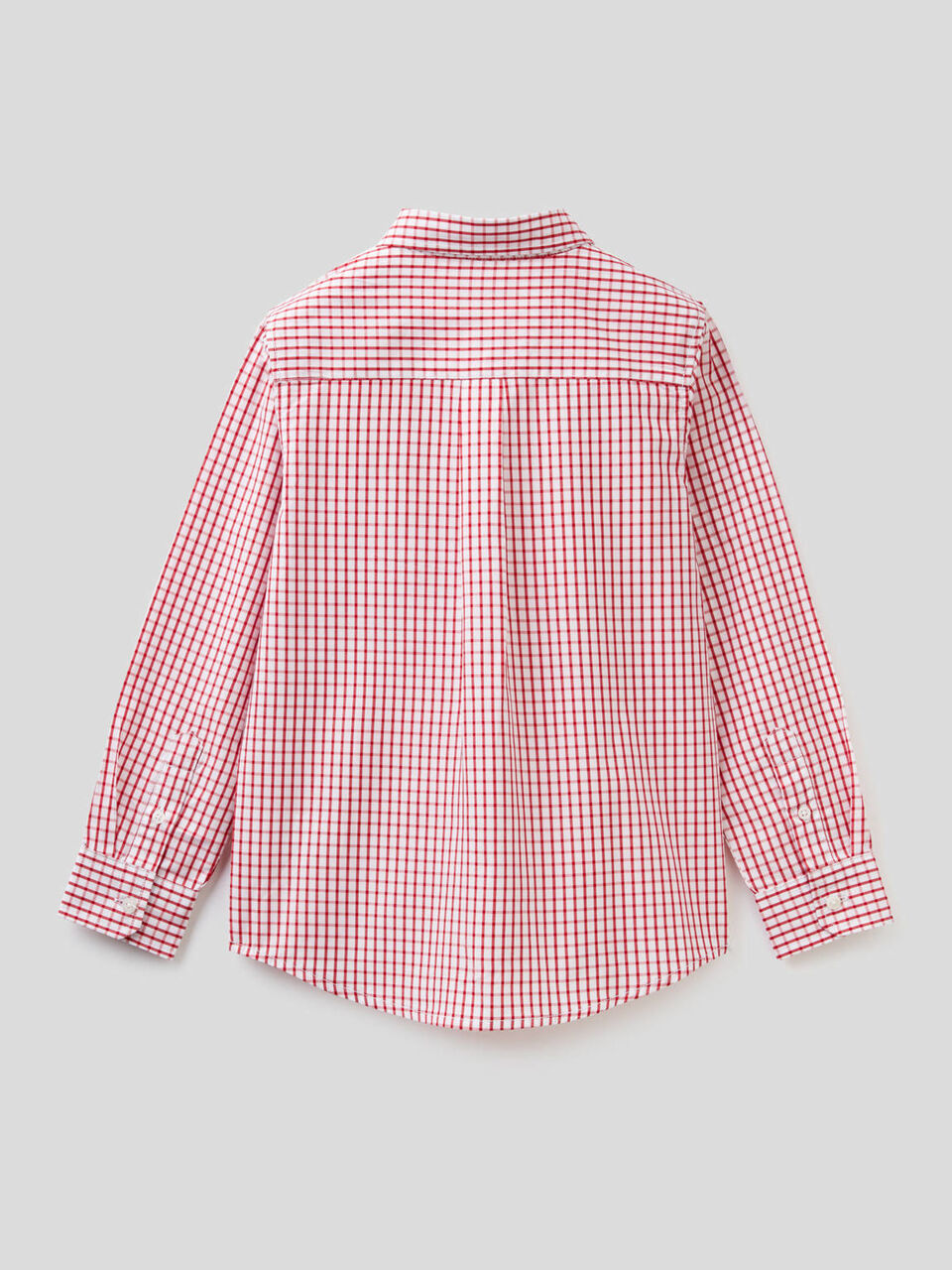 Camisa con cuello abotonado image number null