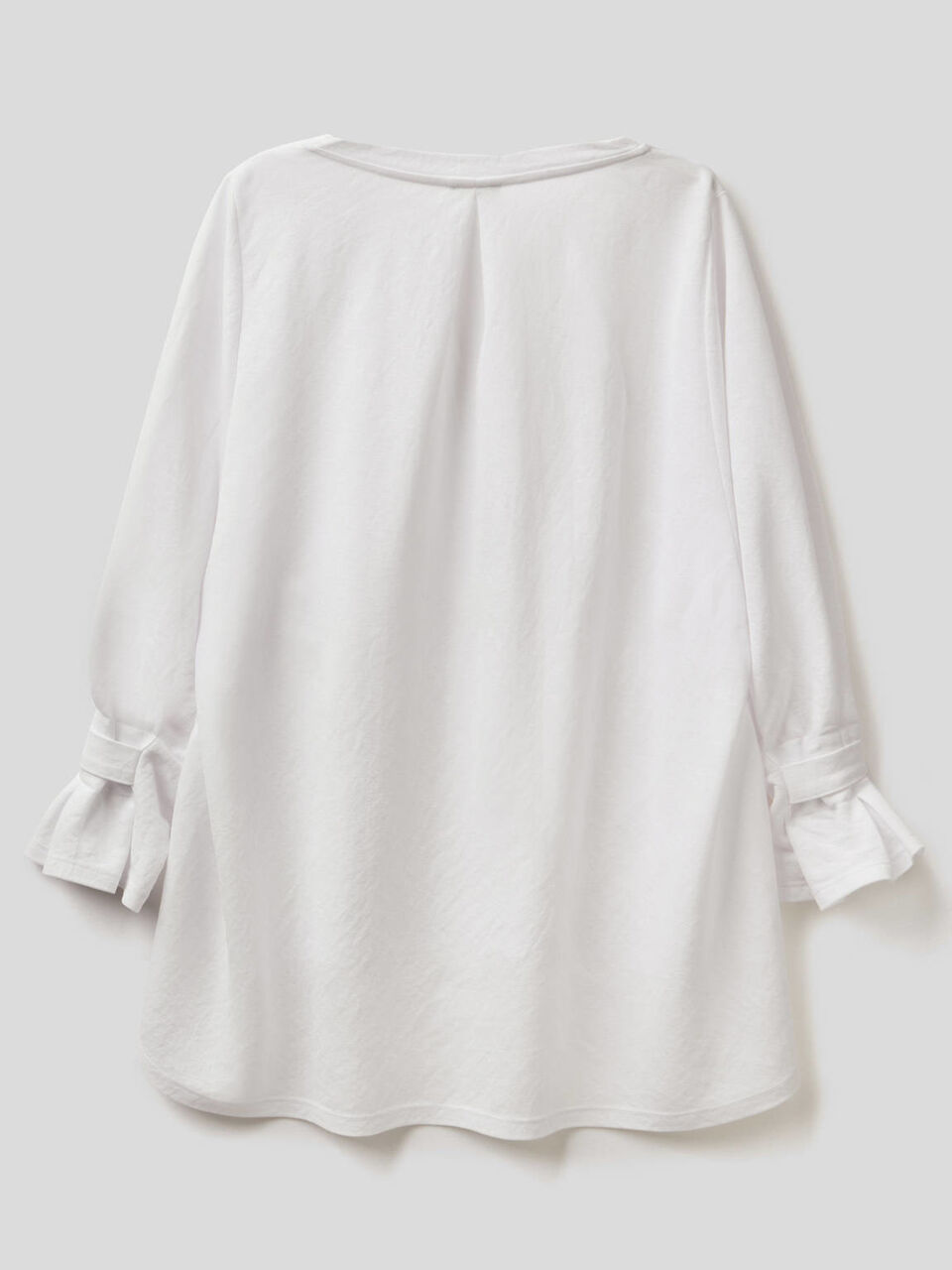 Blusa con mangas fruncidas image number 2