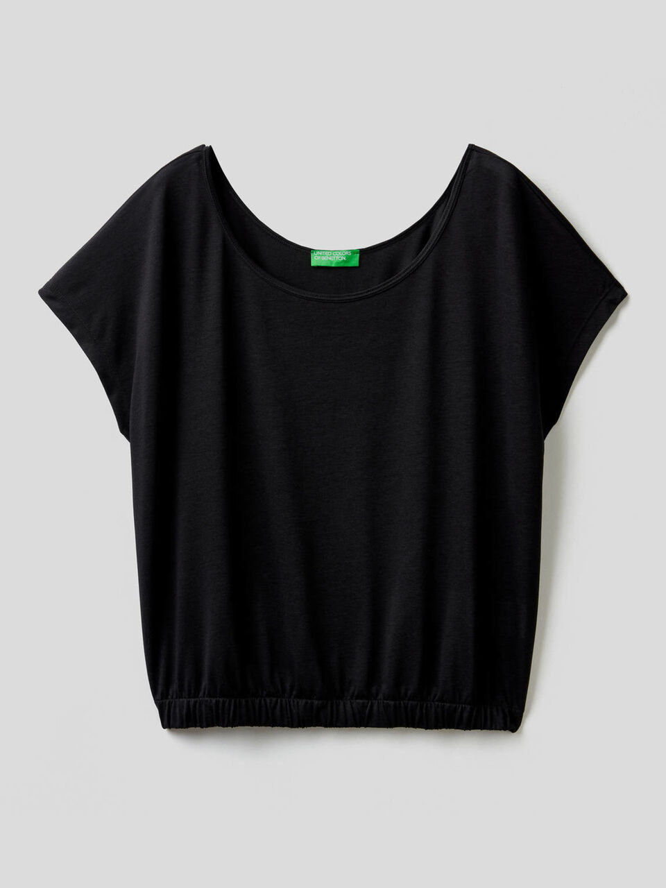 Blusa fluida con escote redondo image number 1