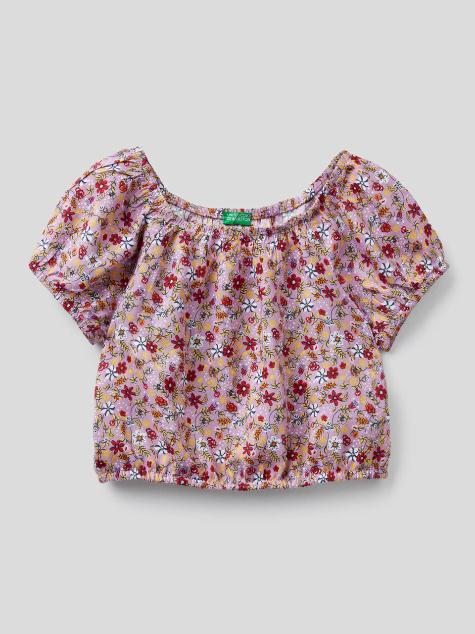 Top cropped con estampado floral image number 1