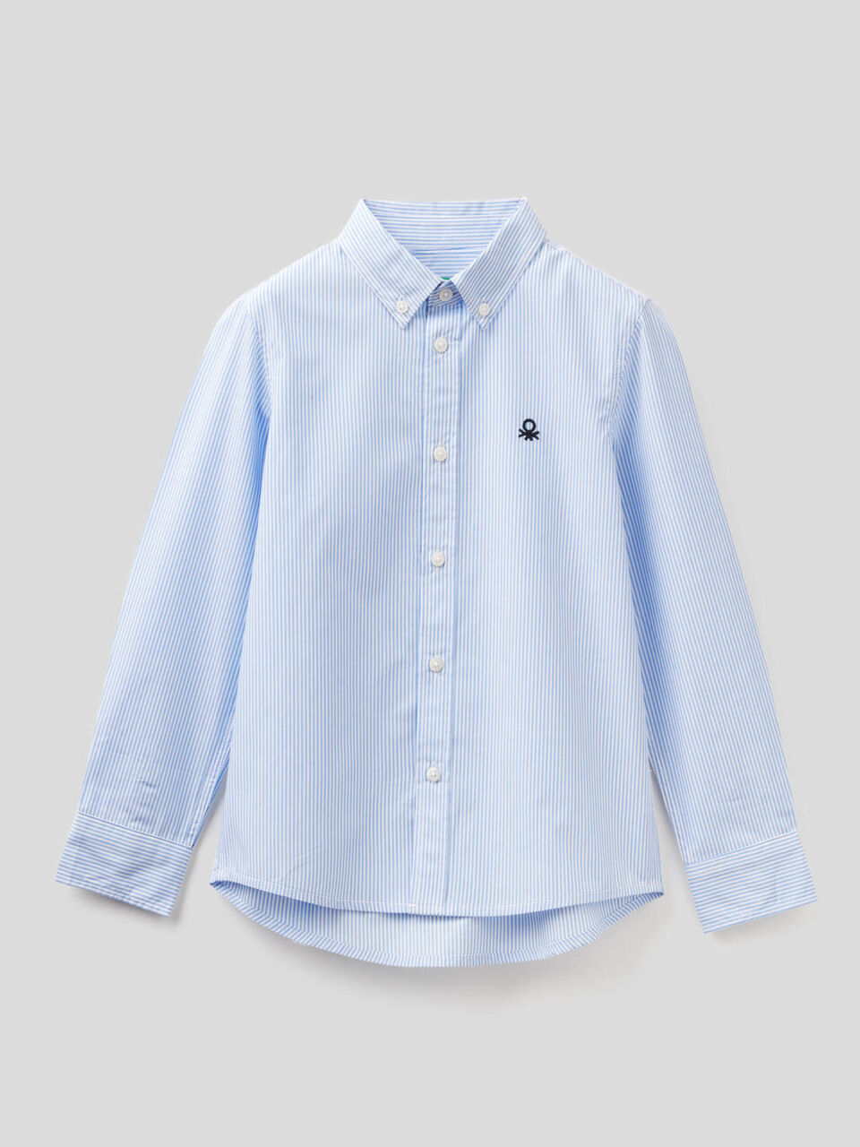 Camisa con cuello abotonado image number null