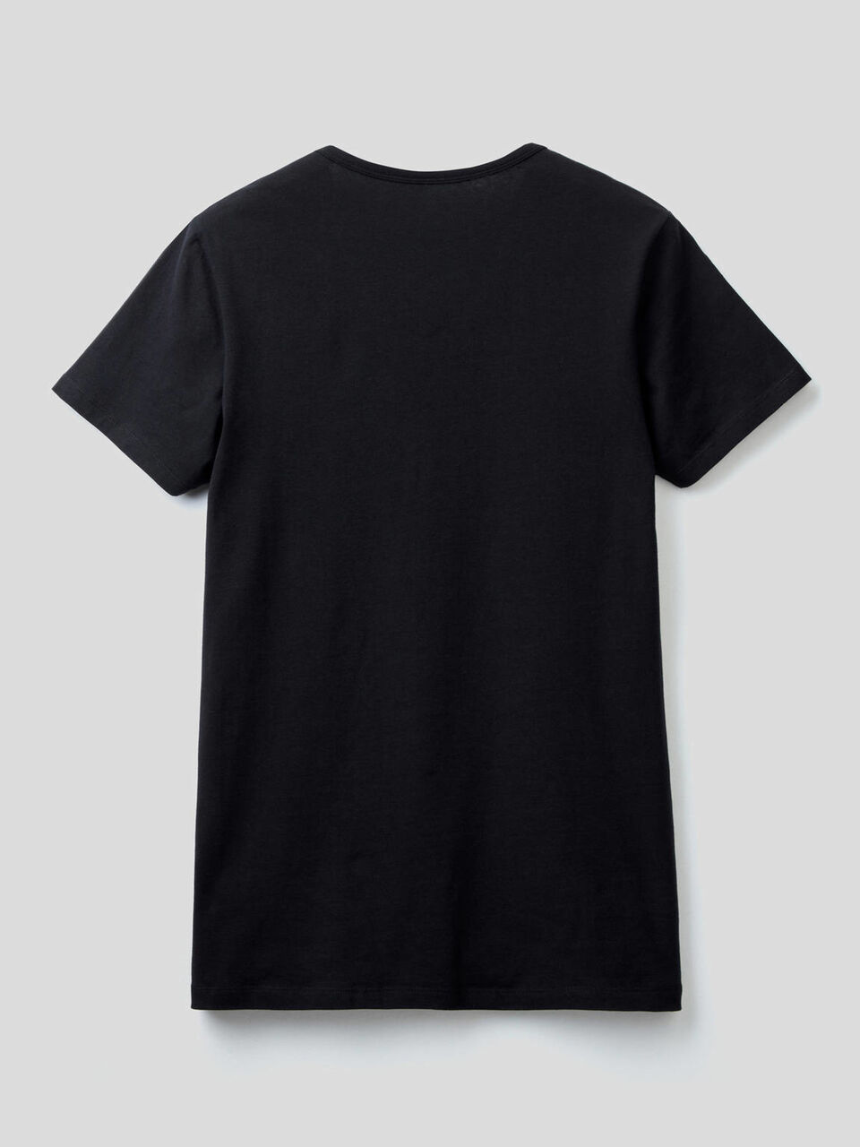 Camiseta básica con escote de pico image number 2