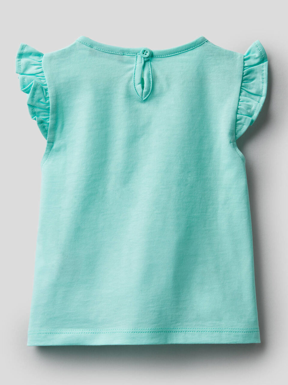 Conjunto de camiseta y bermudas image number 2
