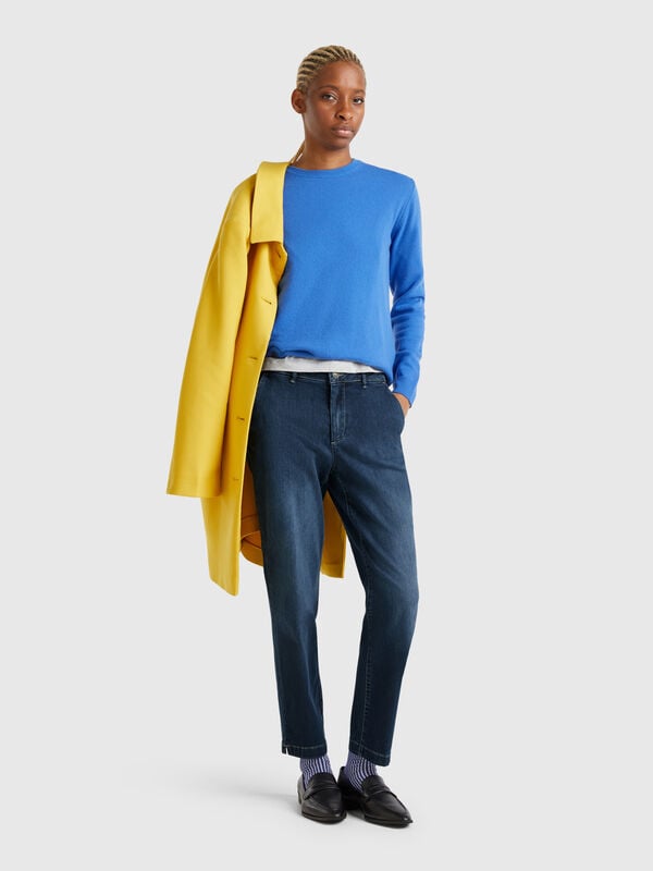 Chinos slim fit en denim Mujer