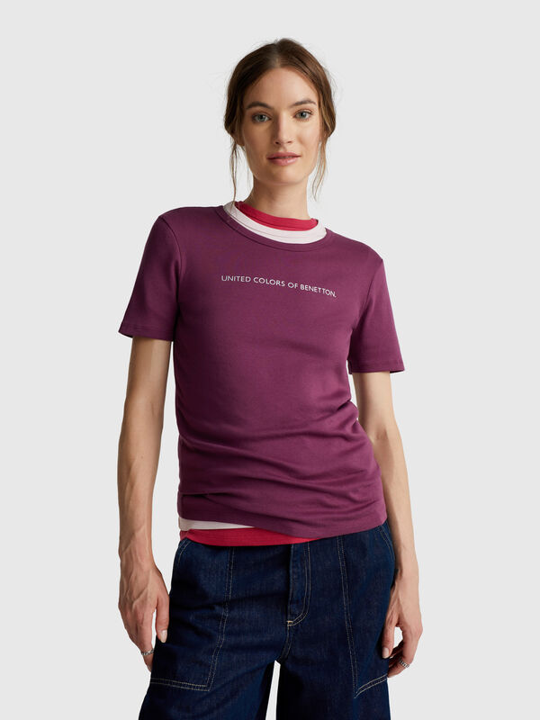 Camiseta 100% algodón con estampado de logotipo con purpurina. Mujer