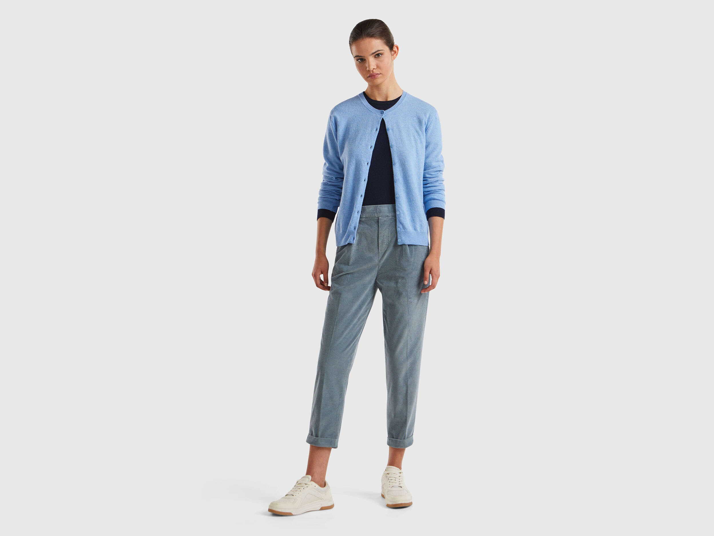 Pantalones chinos de pana con cintura elástica