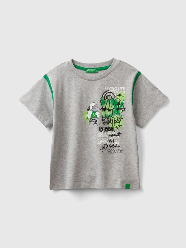 Camiseta de algodón orgánico con estampado de grafiti Niño