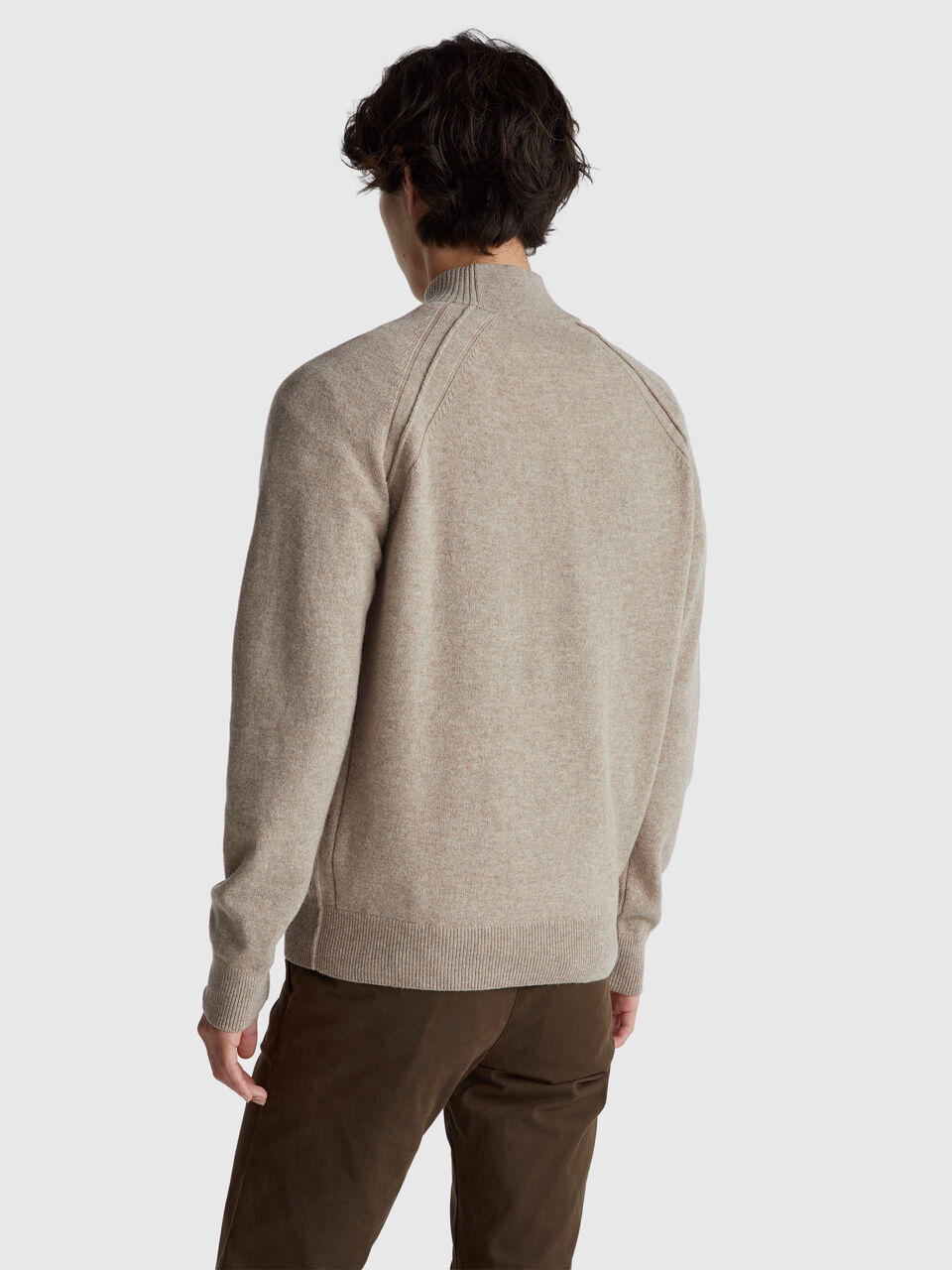 TURTLE NECK SWEATER Hombre image number null