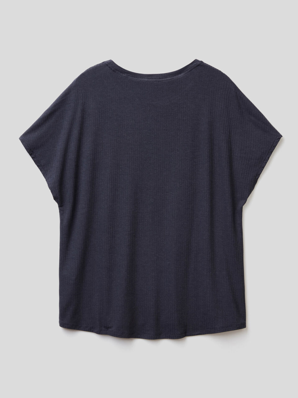 Camiseta fluida comfort fit image number 2