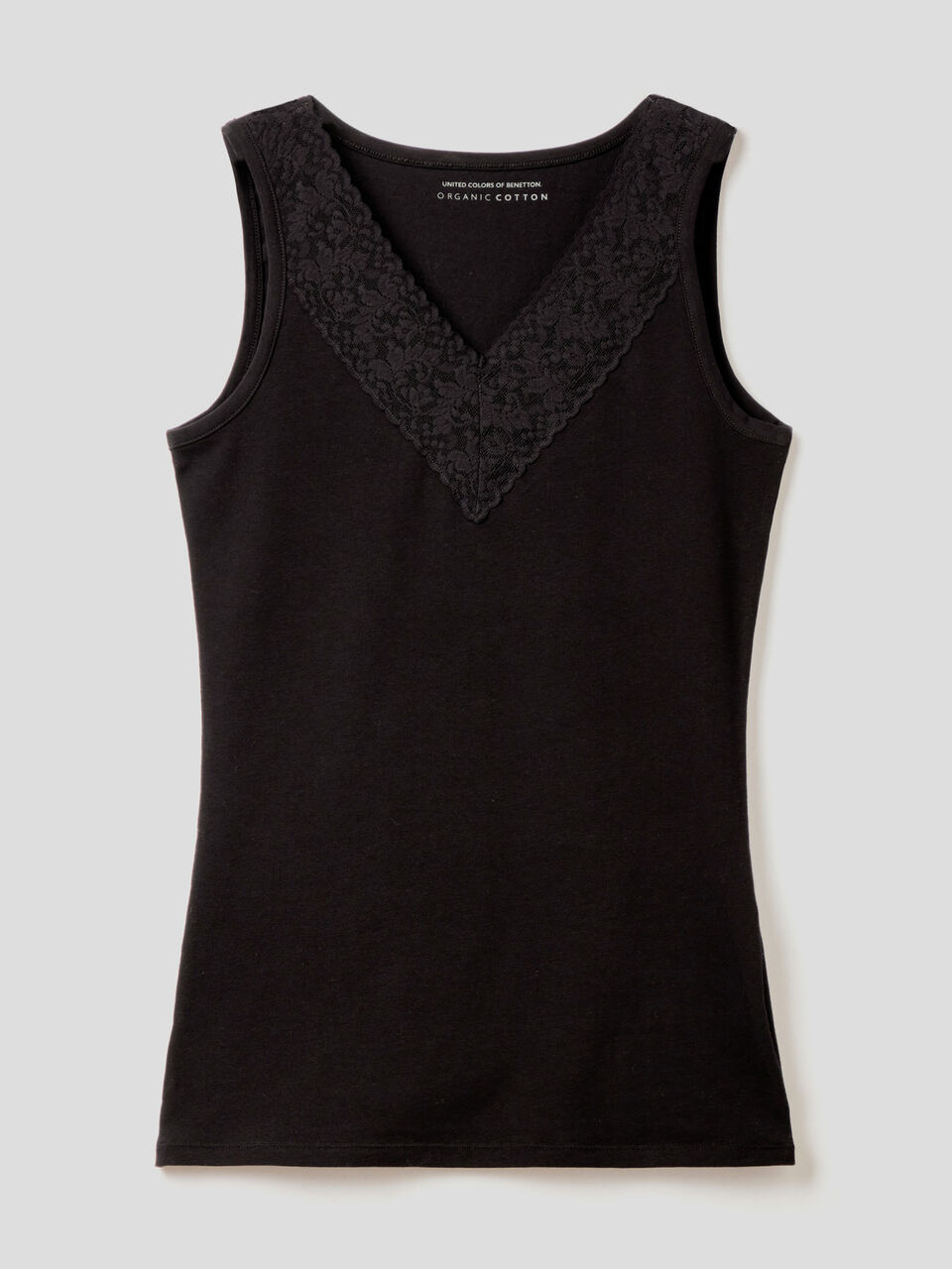 Camiseta de tirantes super stretch con encaje image number 1