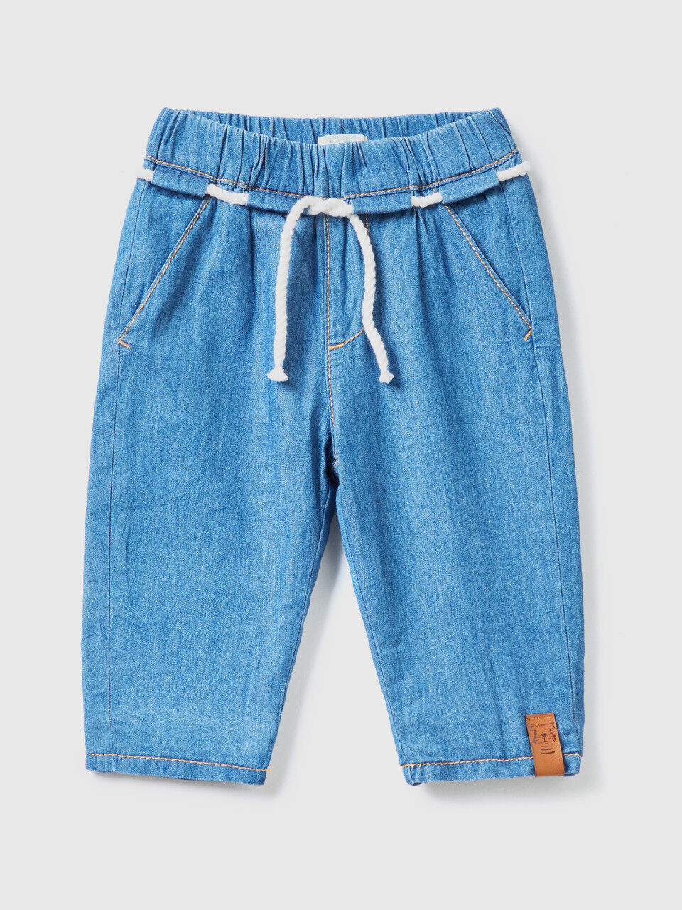 Pantalón ligero baggy fit