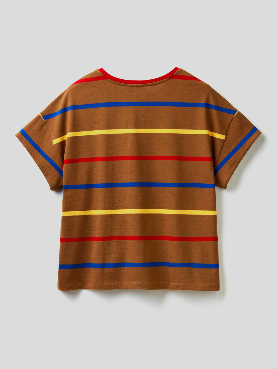 Camiseta de rayas con detalle en contraste image number 2