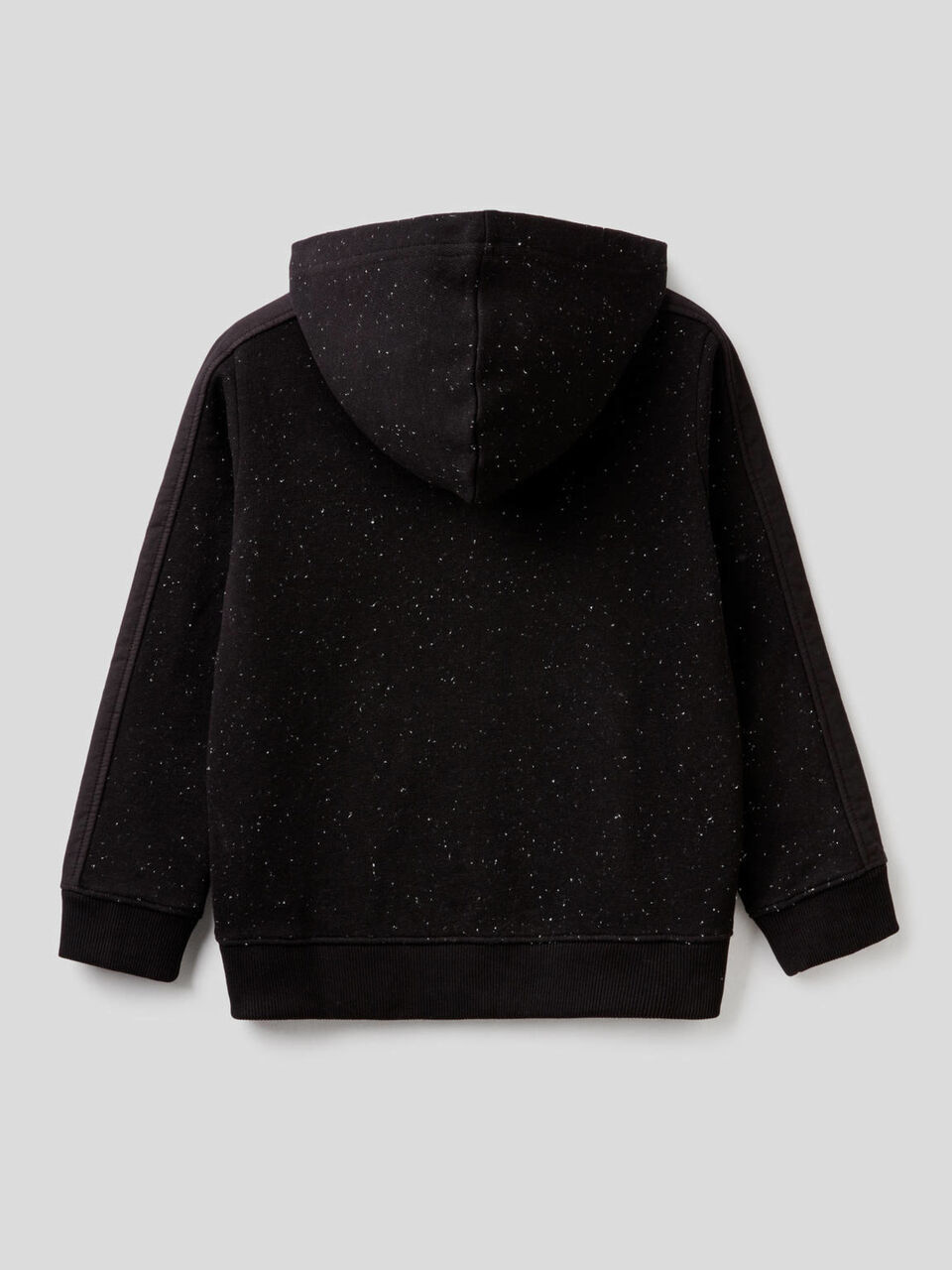 Sudadera con parche y detalles de tela image number 2