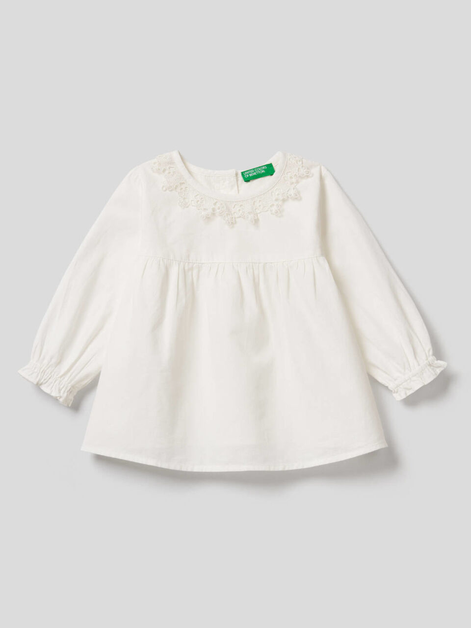 Blusa 100 % algodón con cuello de encaje image number 1