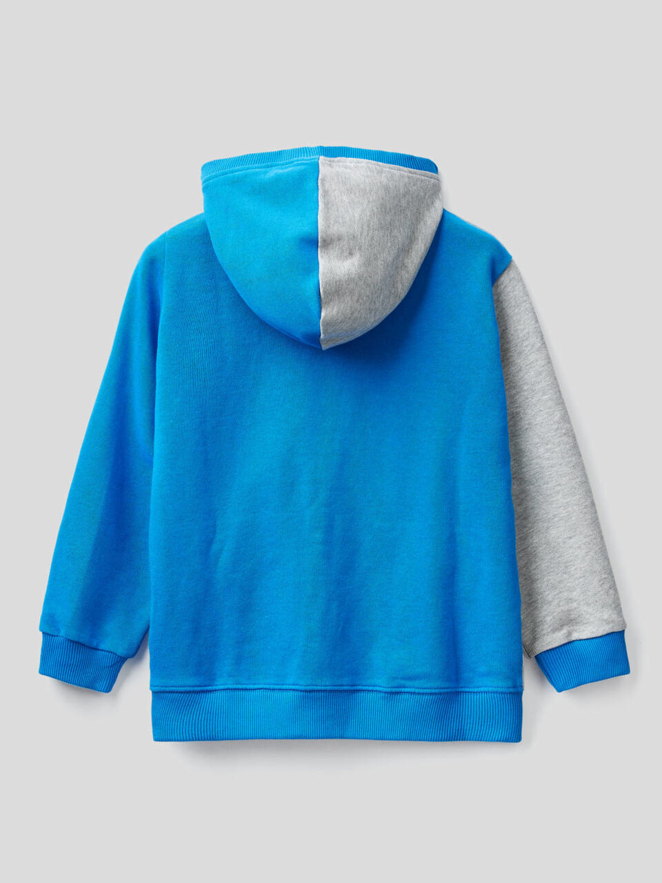 Sudadera bicolor con capucha image number 2