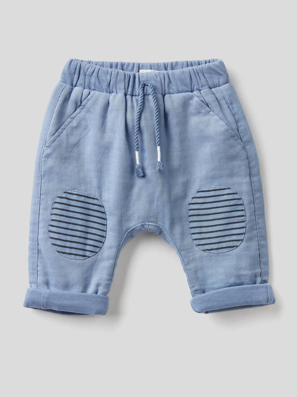 Pantalón con parches de rayas image number 1