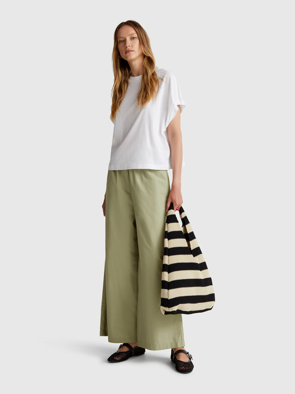 Pantalón ligero con pernera ancha Mujer