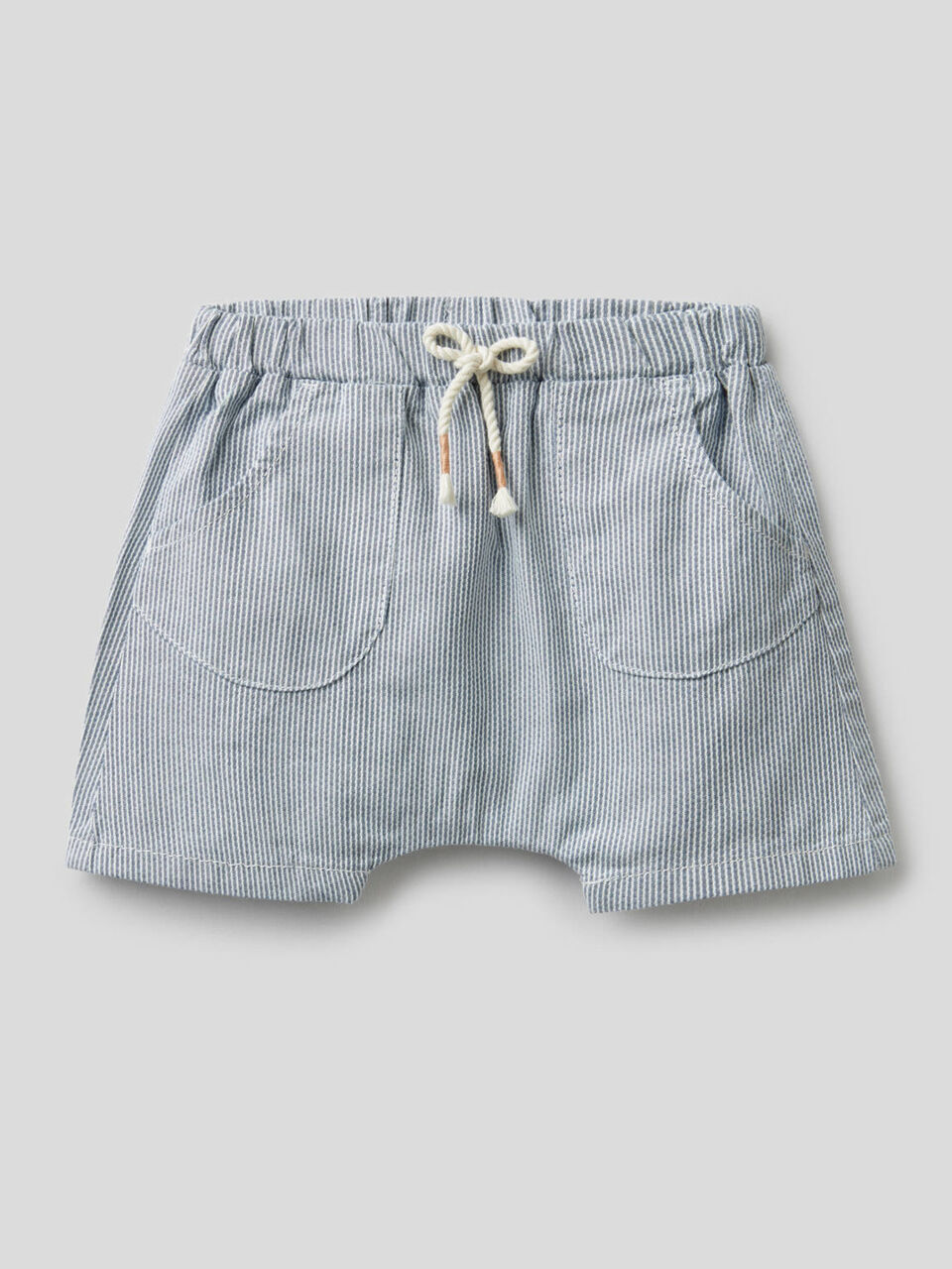 Pantalón corto de rayas de 100% algodón image number 1