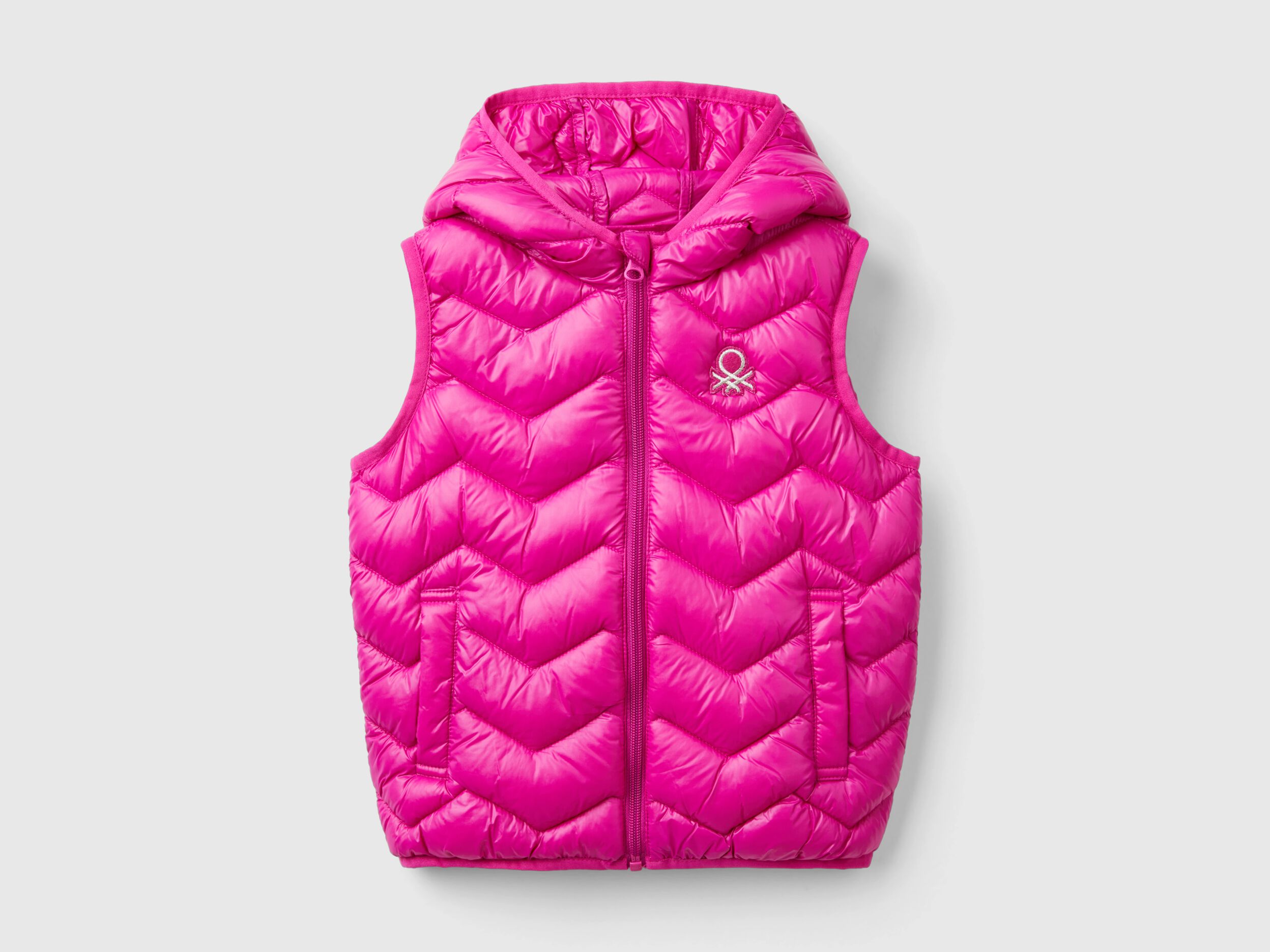 Chaleco acolchado en guata 3D con capucha Fucsia Benetton