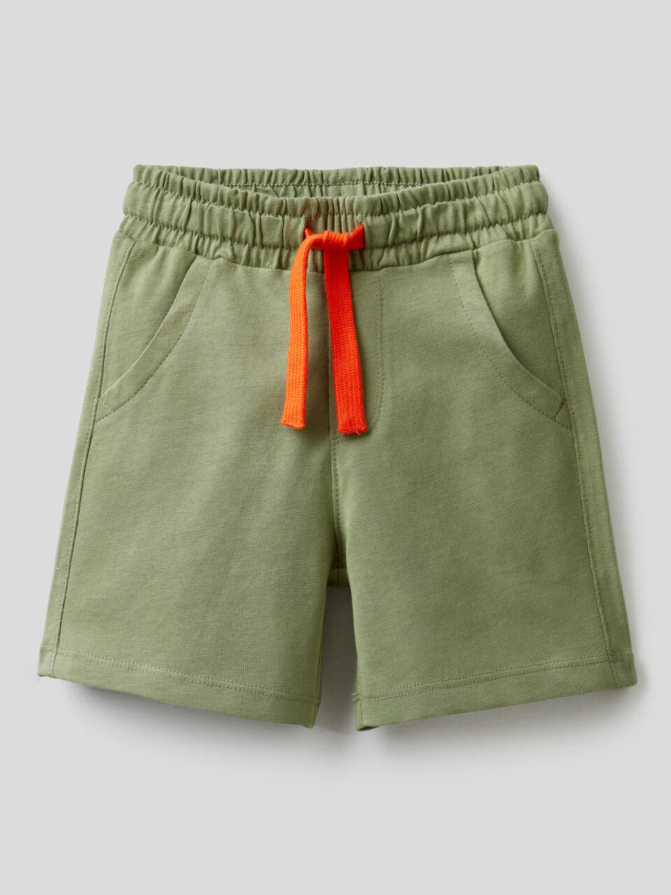 Pantalón corto liso de 100% algodón image number 1