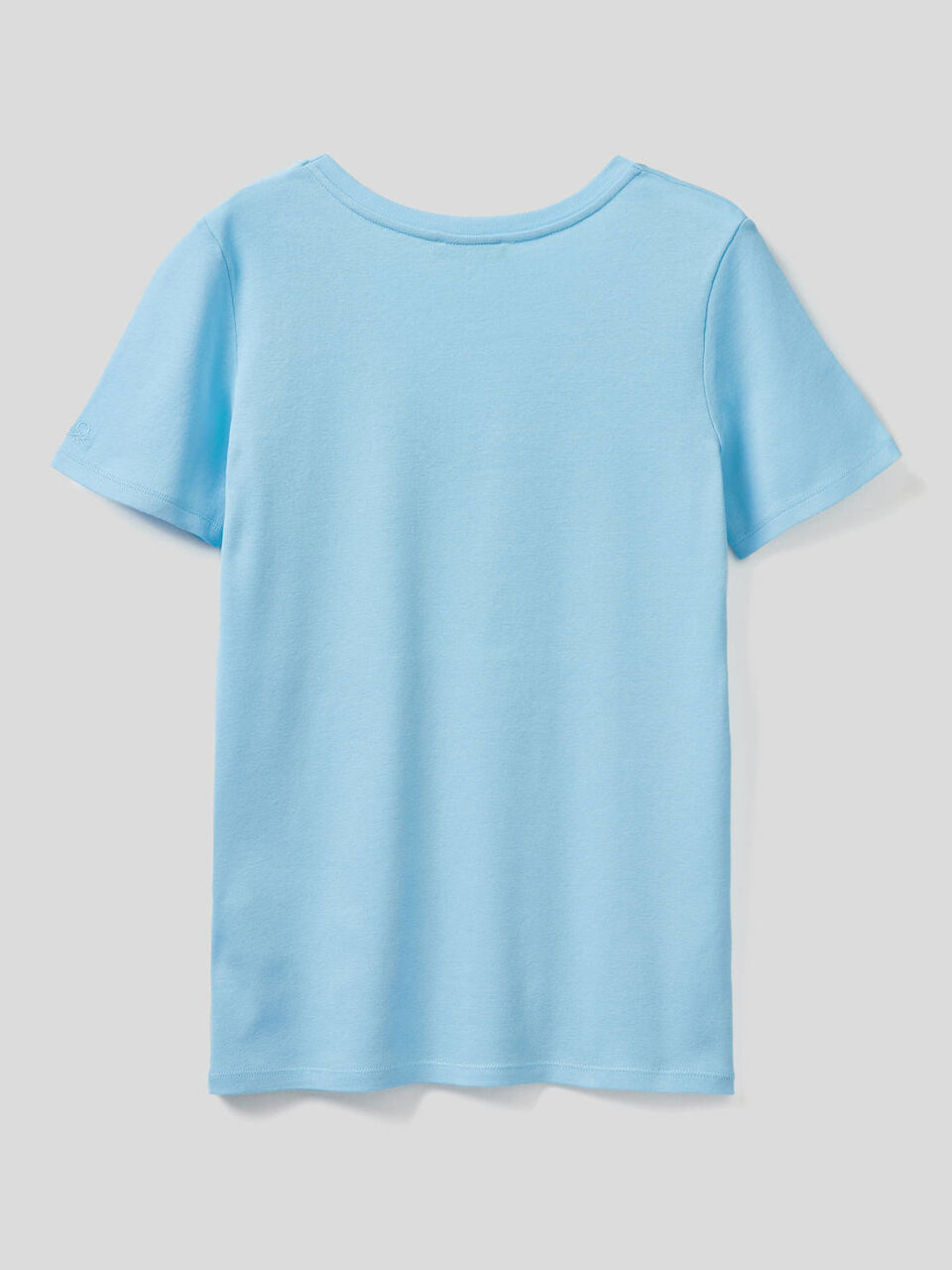 Camiseta de algodón puro con escote de pico image number 2