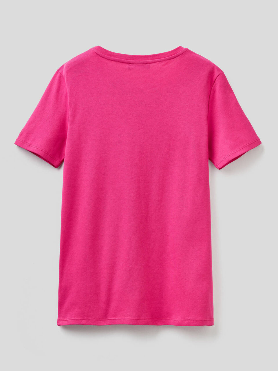 Camiseta de algodón puro con escote de pico image number 2