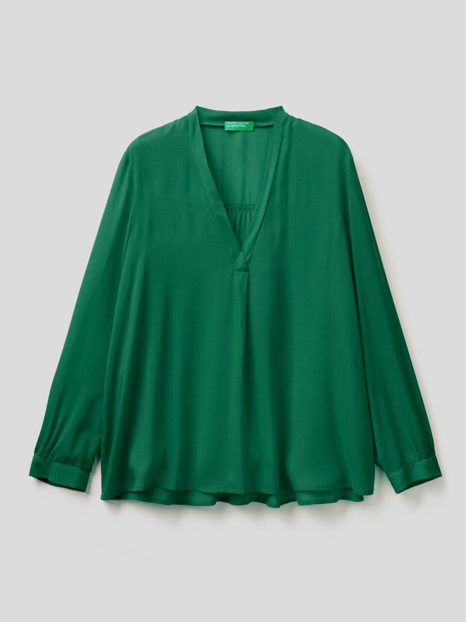 Blusa ligera de viscosa mixta image number 1