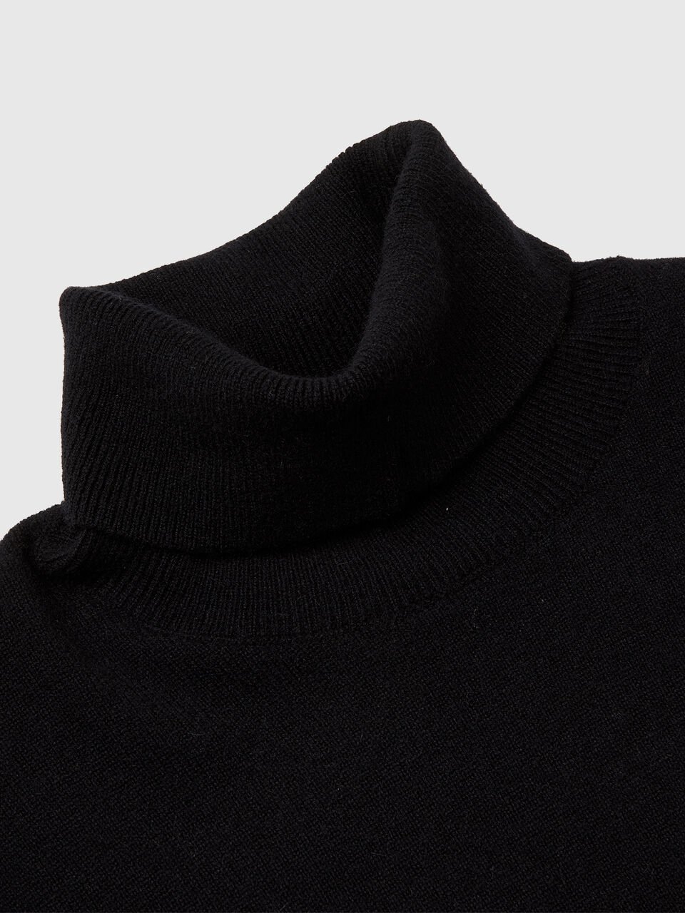 TURTLE NECK SWEATER Mujer image number null